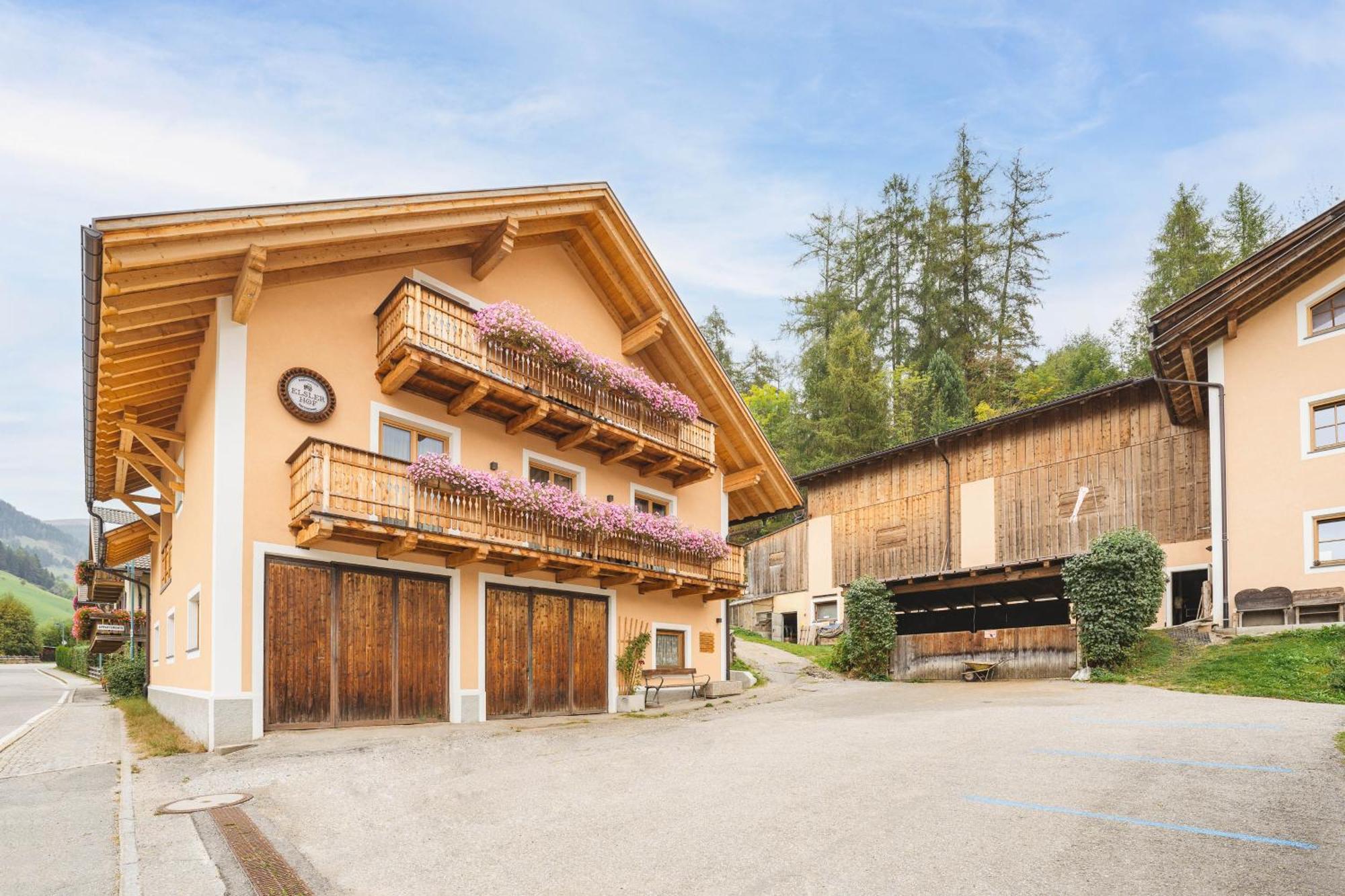 Апартаменты Elslerhof Доббиако Экстерьер фото